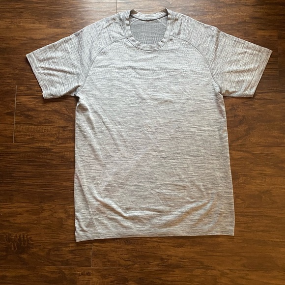 lululemon athletica Other - Lululemon Short Sleeve